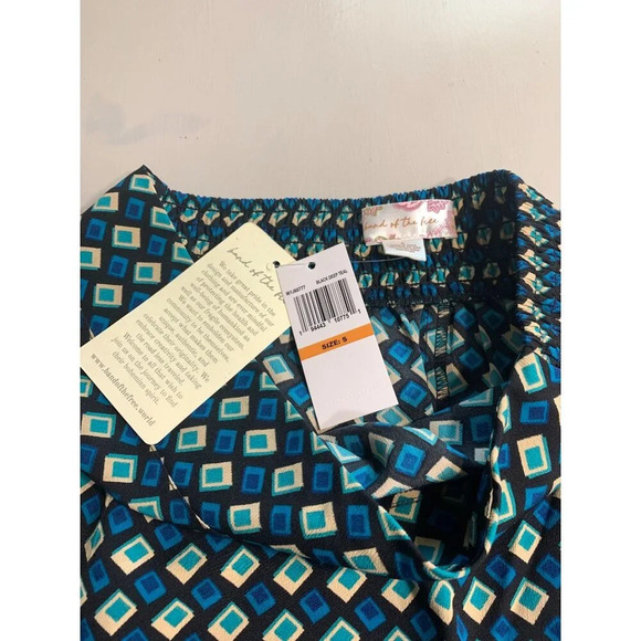 Band of Free Geometric Patterned Flared Mini Skirt Size Small - Picture 9 of 9